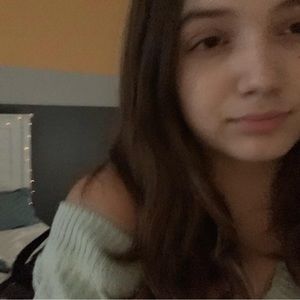 Meet your Posher, Chloe